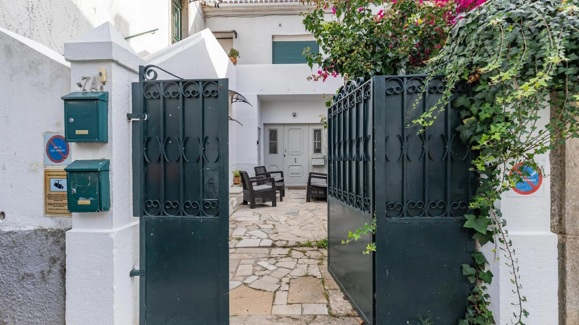Cascais Townhouse With Sea Views 2 Minutes From Beach Estoril 0*,  Portugal