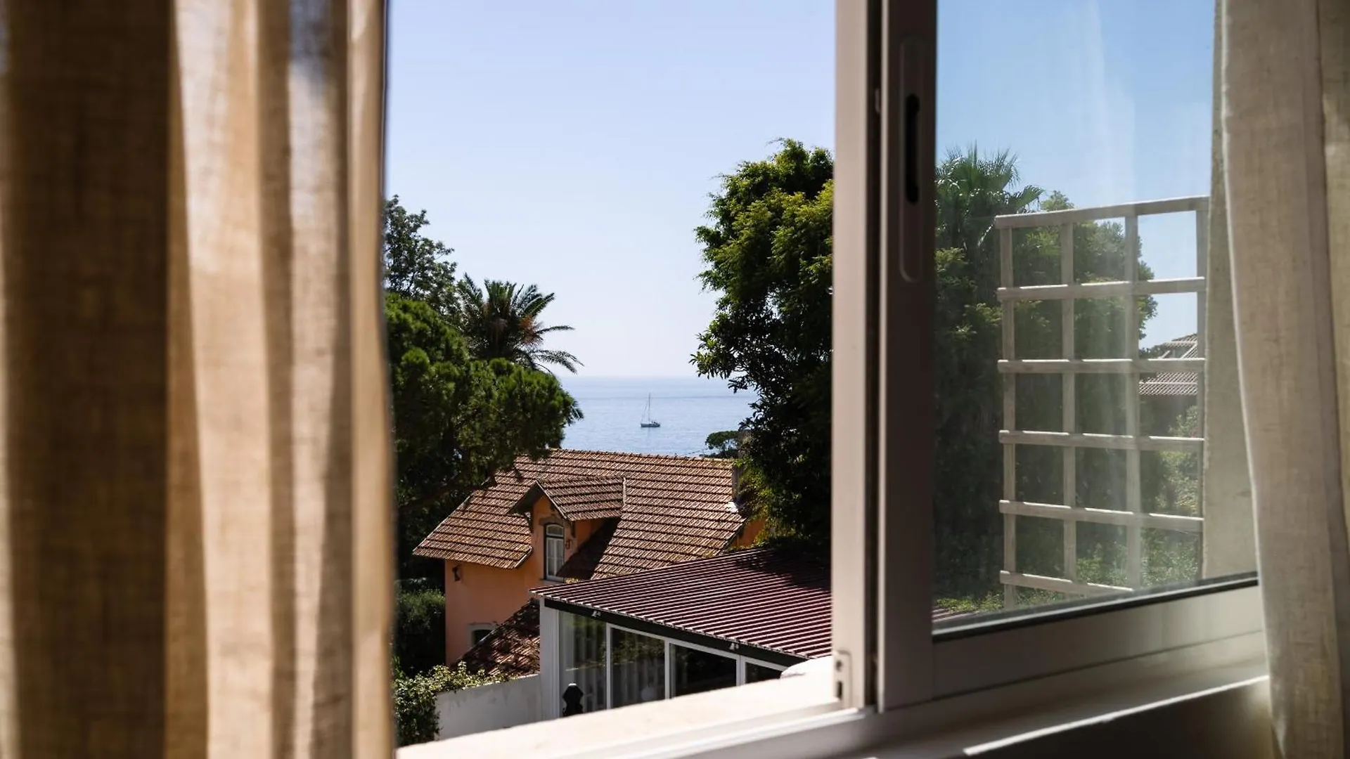 Cascais Townhouse With Sea Views 2 Minutes From Beach Estoril Holiday home